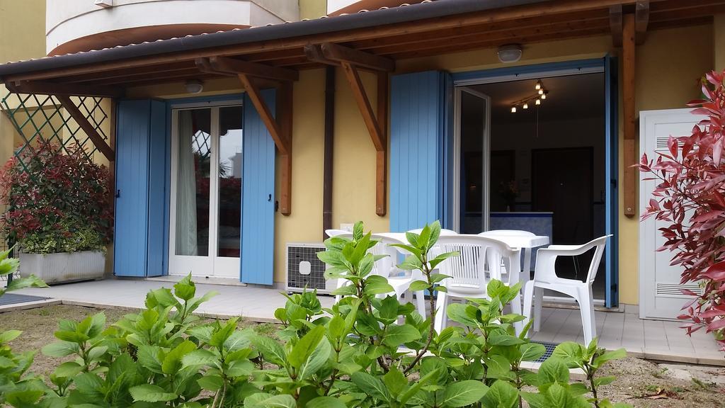 Residence Elisa Piano Terra Con Giardino E Posto Spiaggia Incluso Caorle Room photo